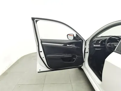Honda Civic 2019, 59000 км, за 43800 CNY - фото 8