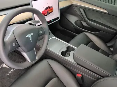 Tesla Model 3 2023, 65400 км, за 142200 CNY - фото 12