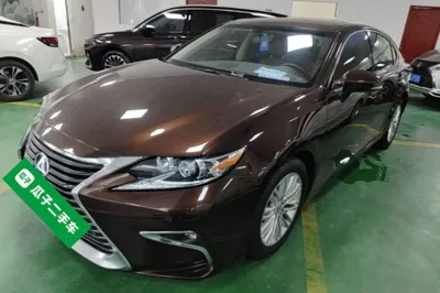 Lexus ES · 2015 год