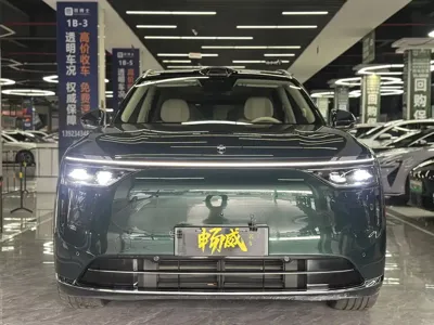 AITO 问界 AITO M8 2025, 12000 км, за 359799 CNY