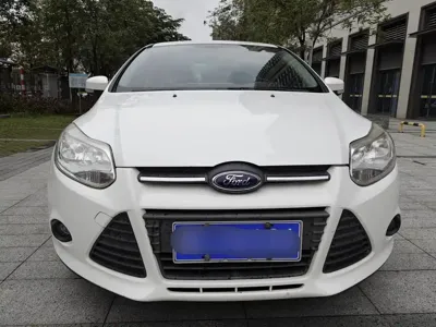 Ford Focus 2015, 90000 км, за 2000.6 USD