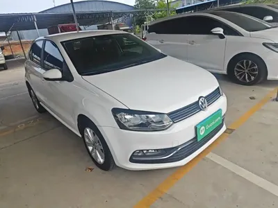 Volkswagen Polo 2015, 105900 км, за 28800 CNY