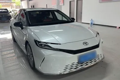 Toyota Camry 2024, 41500 км, за 139622.46 CNY - фото 3