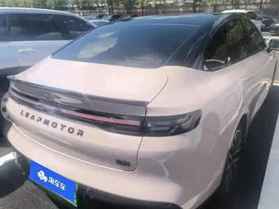 Leapmotor 零跑B01 2025, 18800 км, за 90399 CNY