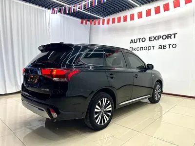 Mitsubishi Outlander 2022, 30000 км, за 108800 CNY - фото 4
