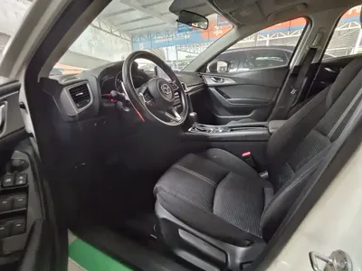 Mazda 3 Axela 2017, 150000 км, за 4972.07 USD - фото 4