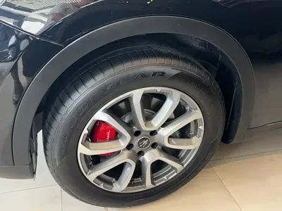 Maserati Levante 2021, 100800 км, за 275100 CNY - фото 7