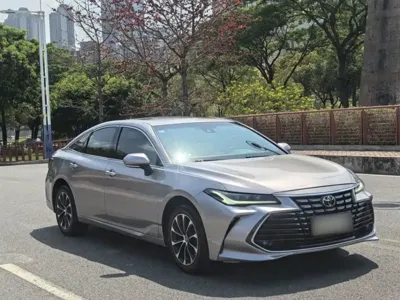 Toyota Avalon 2023, 83900 км, за 105100 CNY