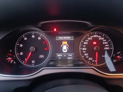 Audi A4L 2013, 99500 км, за 59828.93 CNY - фото 12