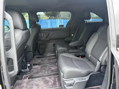 Toyota Sienna 2025, 31000 км, за 213500 CNY - фото 6