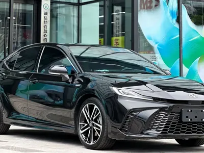 Toyota Camry · 2024 год