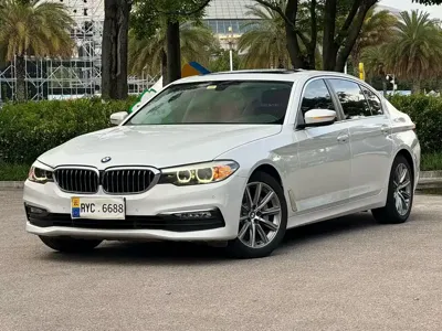 BMW 5 Series 2018, 120000 км, за 133800 CNY