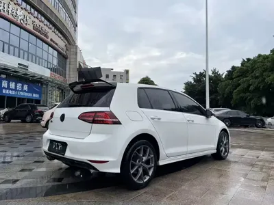 Volkswagen Golf 2017, 100000 км, за 50800 CNY - фото 8