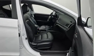 Hyundai Avante 2017, 83595 км, за 10400000 KRW - фото 11