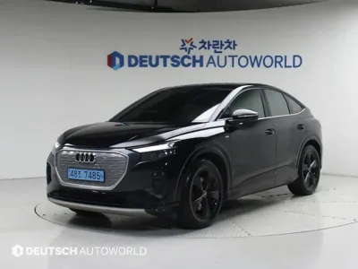 Audi Q4 e-tron · 2022 год