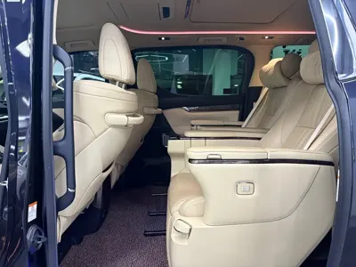 Toyota Vellfire 2021, 58000 км, за 548000 CNY - фото 8