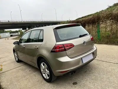Volkswagen Golf 2017, 90000 км, за 43800 CNY - фото 15