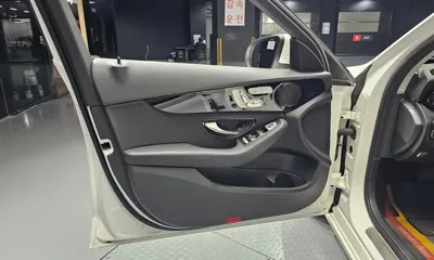 Mercedes-Benz C-Class 2018, 60386 км, за 18500000 KRW - фото 24