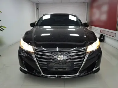Toyota Crown 2019, 118000 км, за 111400 CNY