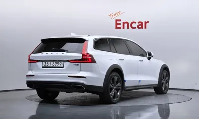 Volvo V60 2019, 189630 км, за 17900000 KRW