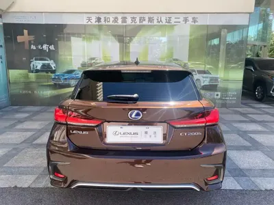 Lexus CT 2018, 65000 км, за 86800 CNY