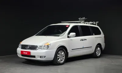 Kia Canival · 2012 год