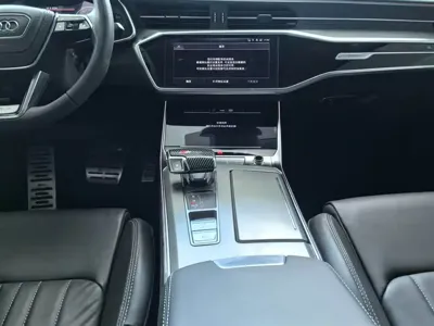 Audi A6L 2023, 57600 км, за 213800 CNY - фото 9
