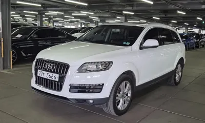 Audi Q7 · 2011 год
