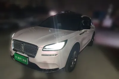 Lincoln Corsair · 2021 год