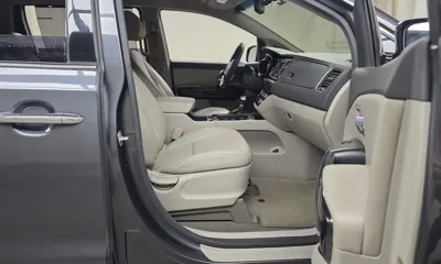 Kia Canival 2017, 139992 км, за 9200000 KRW - фото 11
