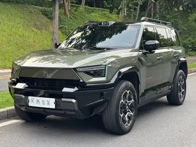 Mengshi 猛士M817 · 2025 год