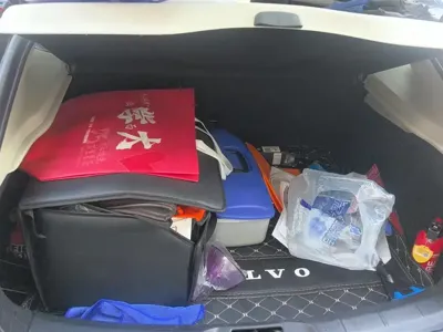Volvo V40 2015, 111000 км, за 29000 CNY