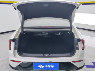 Wuling Xingguang 2026, 100 км, за 66500 CNY
