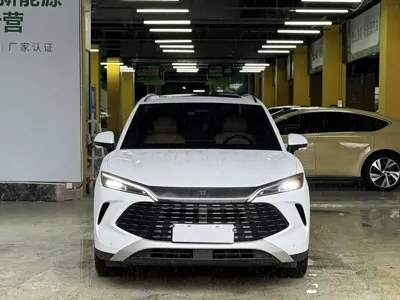 BYD L DM-i 2025, 18000 км, за 98800 CNY