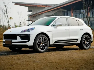 Porsche Macan · 2022 год