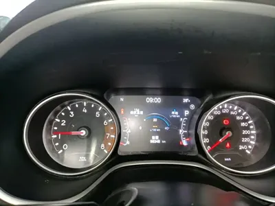 Jeep Compass 2018, 98300 км, за 35100 CNY - фото 12