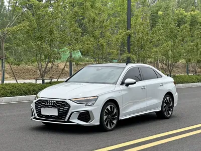 Audi A3 · 2022 год