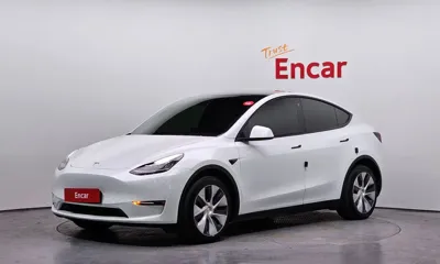 Tesla Model Y · 2022 год