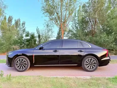Hongqi Hongqi H5 2022, 43000 км, за 78800 CNY