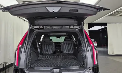 Cadillac Escalade 2023, 43002 км, за 99000000 KRW - фото 20