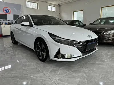 Hyundai Elantra 2023, 30000 км, за 79800 CNY