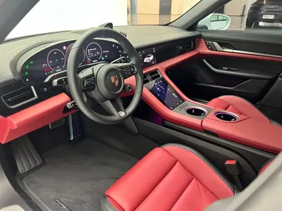 Porsche Taycan 2026, 2000 км, за 818000 CNY - фото 8