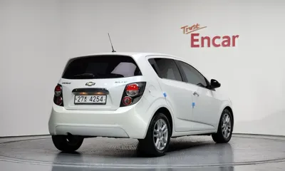 ChevroletGMDaewoo Aveo 2013, 121339 км, за 33310000 KRW
