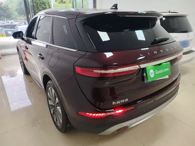 Lincoln Corsair 2022, 28100 км, за 139184.39 CNY
