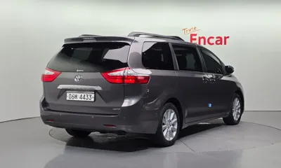 Toyota Sienna 2017, 81491 км, за 19900000 KRW - фото 2