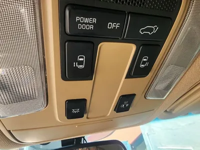 Kia Canival 2015, 143144 км, за 11400000 KRW - фото 11