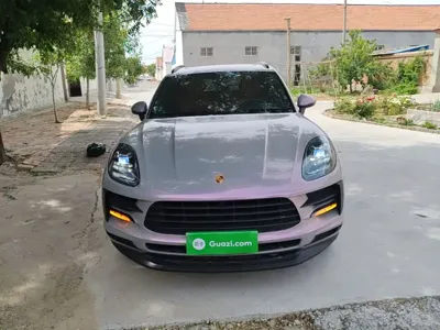 Porsche Macan 2020, 109100 км, за 177600 CNY