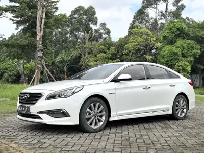 Hyundai Sonata · 2015 год