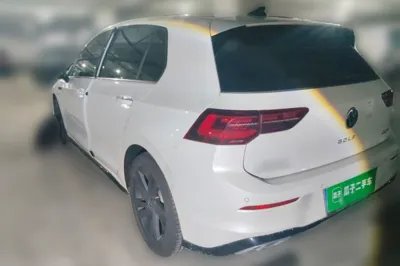 Volkswagen Golf 2021, 22500 км, за 158456.92 CNY