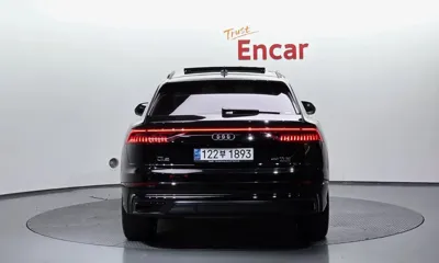 Audi Q8 2023, 24033 км, за 84420000 KRW